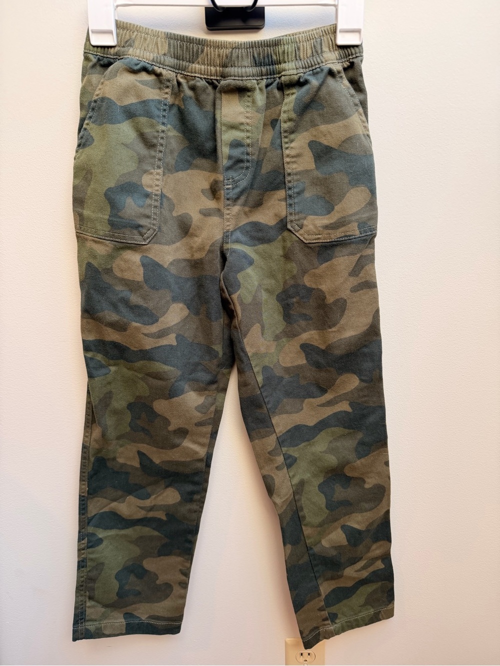 Mini Boden Olive Green Camo pull on Pants 10-11Y